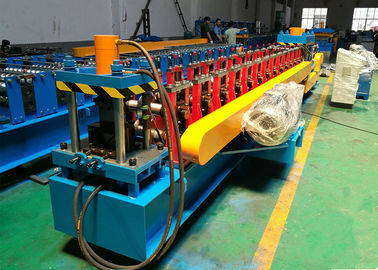 China Efficiënt de Deurbroodje die van het Rolblind Machine voor het Hydraulische Profiel van L van het Ponsenstaal vormen leverancier